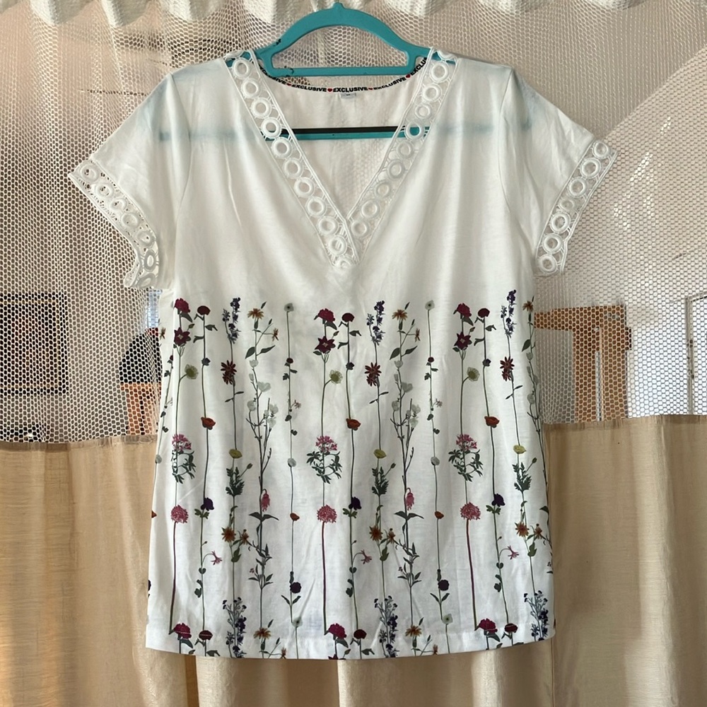 Ladies exclusive medium blouse